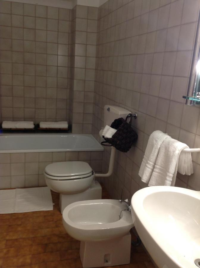 Magnolia Bed & Breakfast Casale Monferrato Bagian luar foto